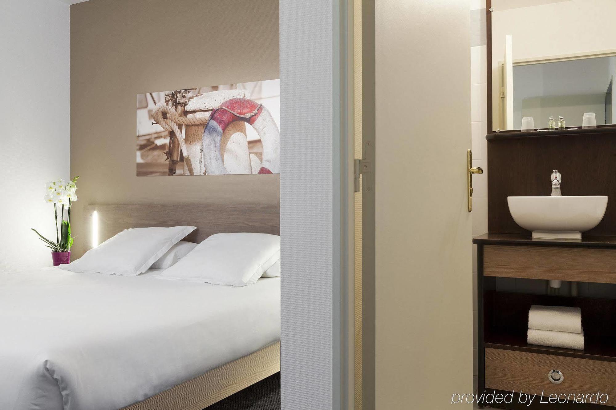 Comfort Suites Le-Port-Marly Paris Ouest Le Port-Marly Exterior foto