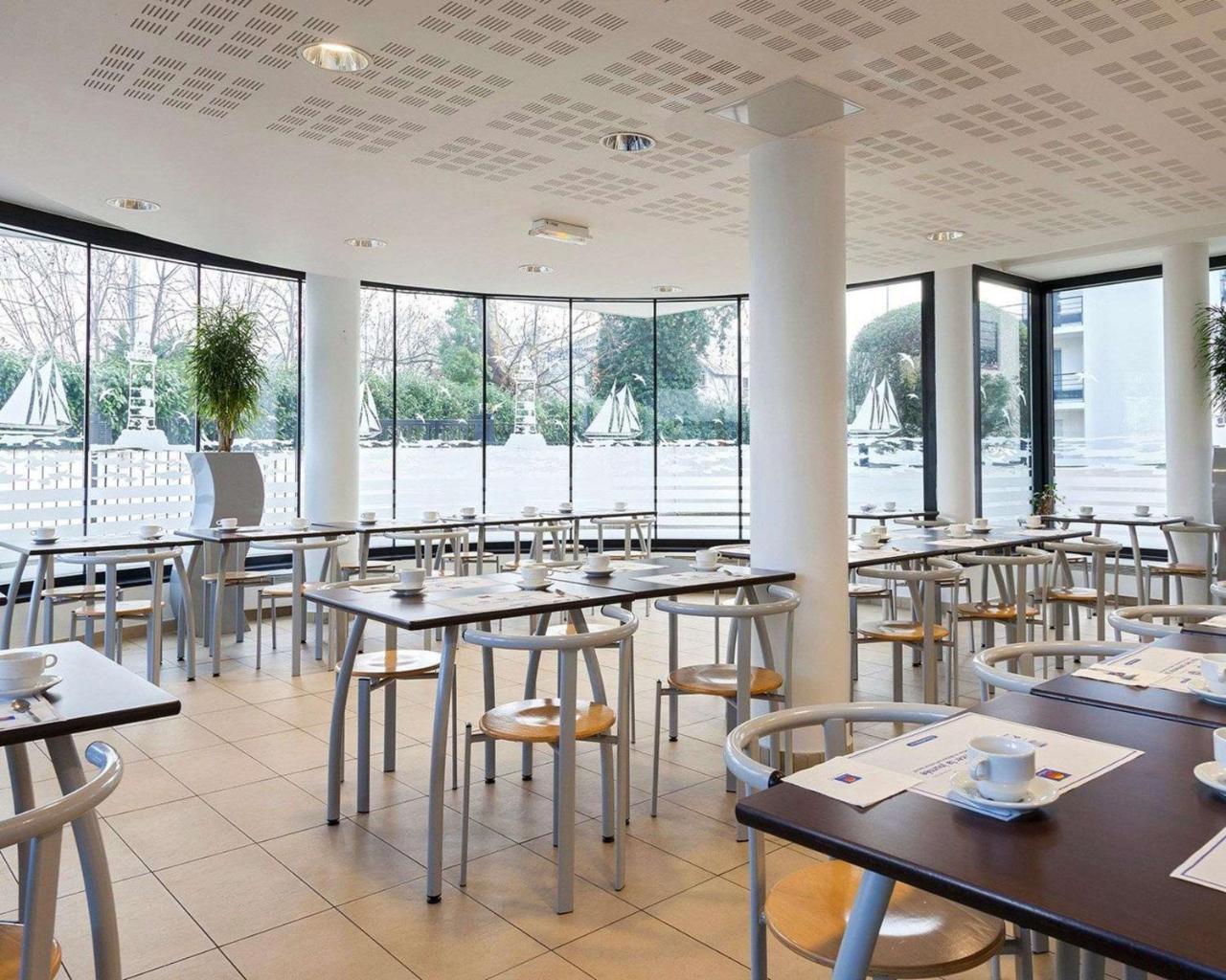 Comfort Suites Le-Port-Marly Paris Ouest Le Port-Marly Exterior foto